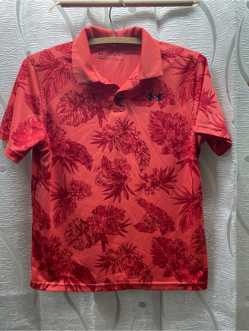 Under Armour Polo Shirt Youth Boys‎ Large Red Excellent Tropical Floral HeatGear